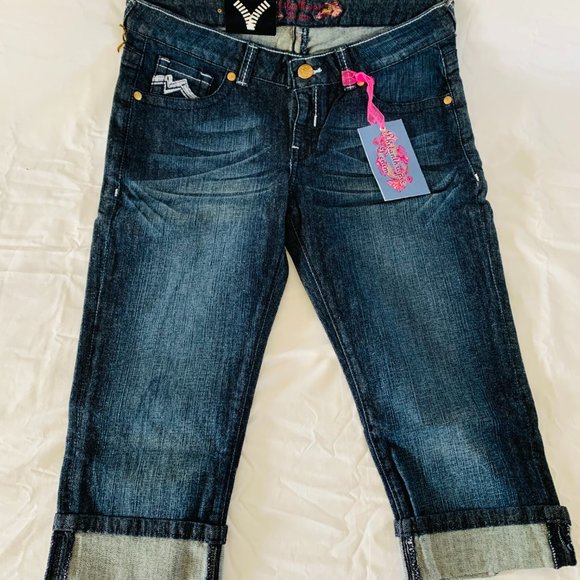 2/$20✨ NWT Womens Basic Capri Various Sizes - Picture 2 of 5